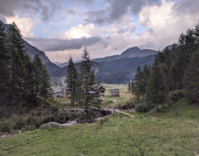 Alpe Devero: hikes, skiing, Alpine beauty